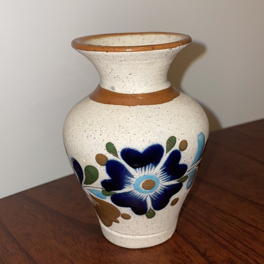 Signed Tonala Mexican Pottery Handpainted Small Vase - Picture 4 of 9